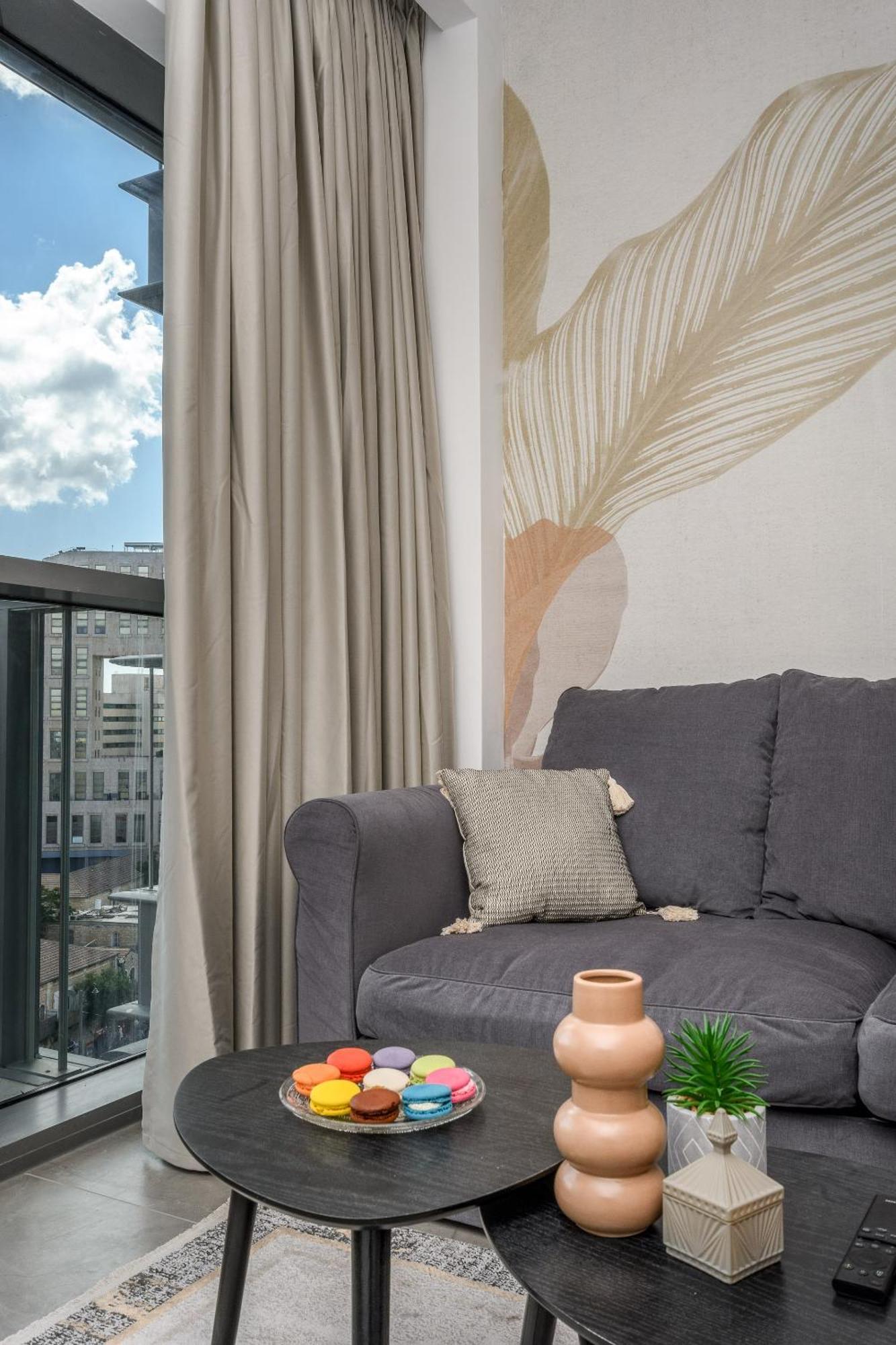 Savyon View-sunny 1bdr & Balcony Sea-u *