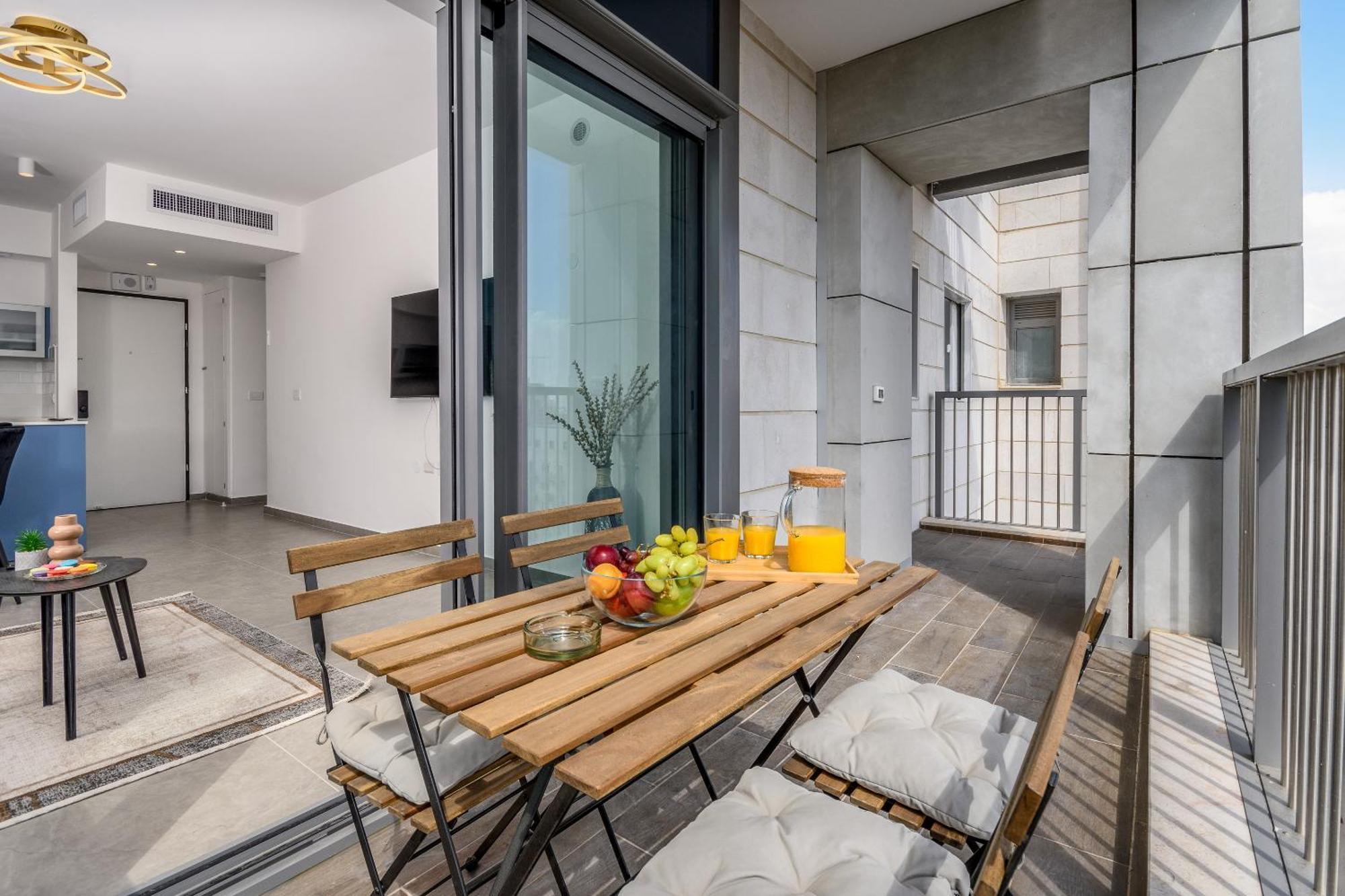 Savyon View-sunny 1bdr & Balcony Sea-u